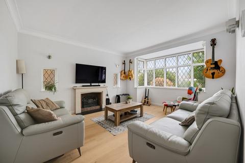 5 bedroom house to rent, Courtlands Avenue, Hayes, BR2
