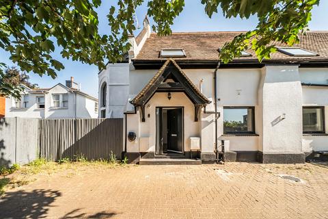 Police Station Lane, Bushey