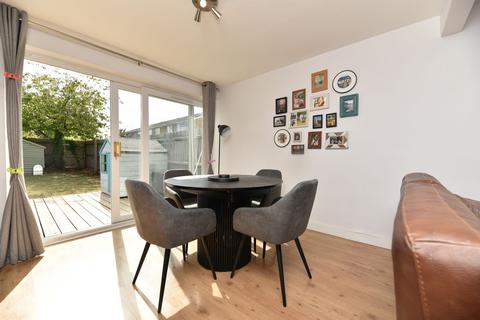 3 bedroom terraced house for sale, Gosslan Close, St. Ives PE27
