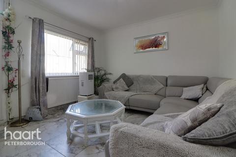 3 bedroom terraced house to rent, Midland Road, PETERBOROUGH