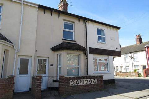 4 bedroom terraced house to rent, Stanley Street, LOWESTOFT