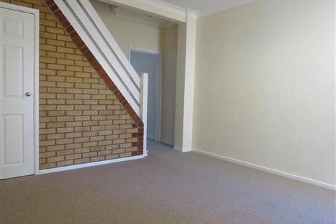 4 bedroom terraced house to rent, Stanley Street, LOWESTOFT