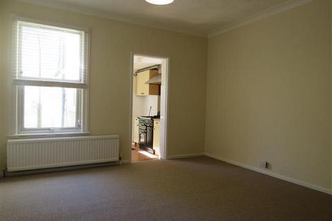 4 bedroom terraced house to rent, Stanley Street, LOWESTOFT