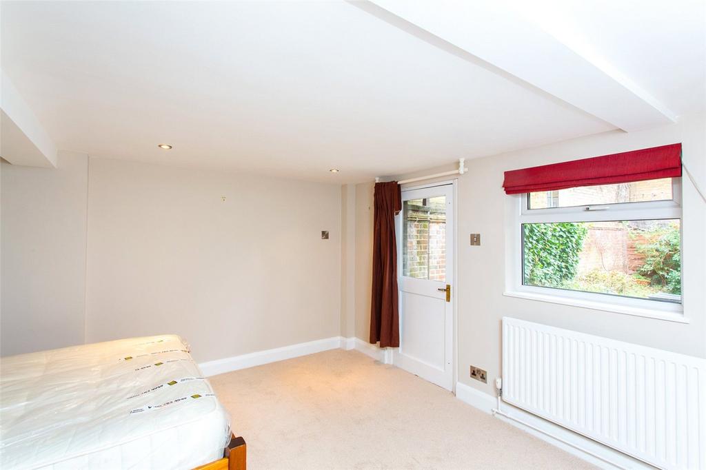 Apartment in London - View 5