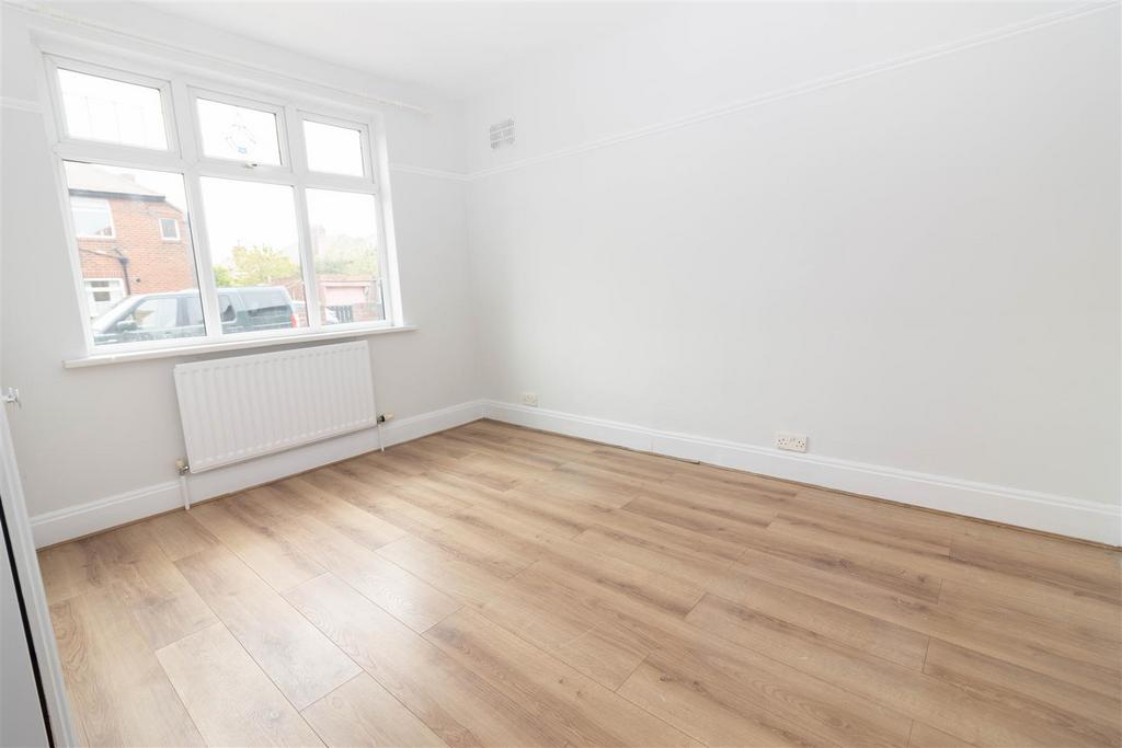 Apartment in Newcastle upon Tyne, High Heaton - View 5