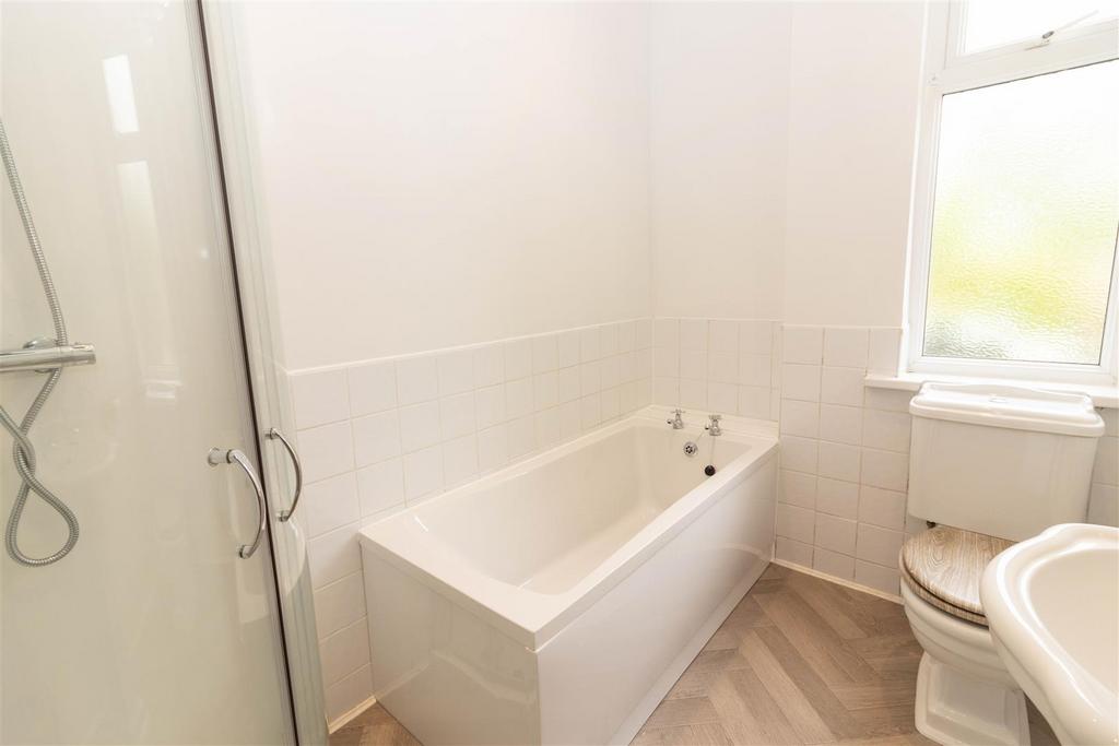 Apartment in Newcastle upon Tyne, High Heaton - More