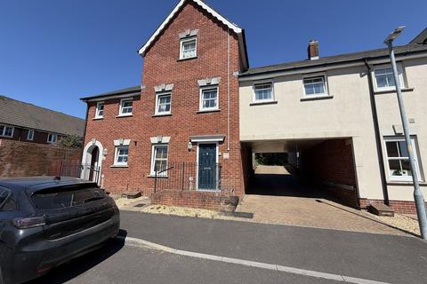 3 bedroom townhouse for sale, Avon Place, Salisbury