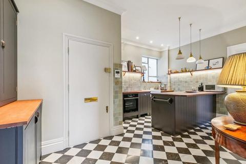 1 bedroom apartment to rent, Ennismore Gardens, London SW7