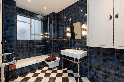 1 bedroom apartment to rent, Ennismore Gardens, London SW7