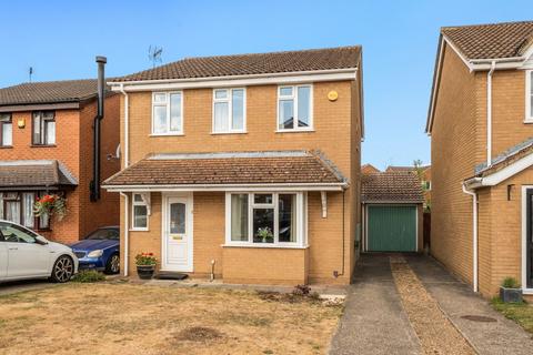 4 bedroom detached house for sale, Truro Gardens, Flitwick, MK45