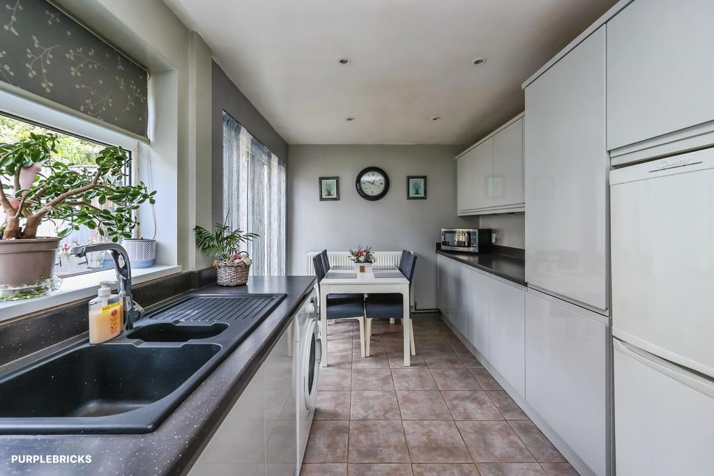 House in Nottingham, Nottinghamshire - View 5