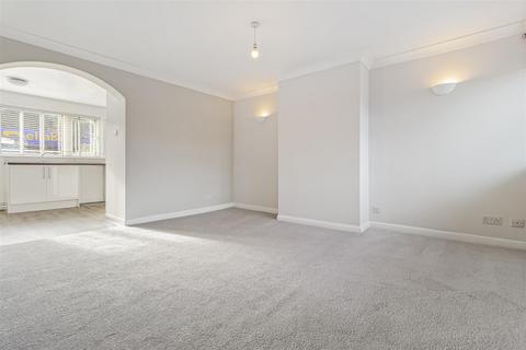 3 bedroom terraced house to rent, Patching Close, Worthing BN12