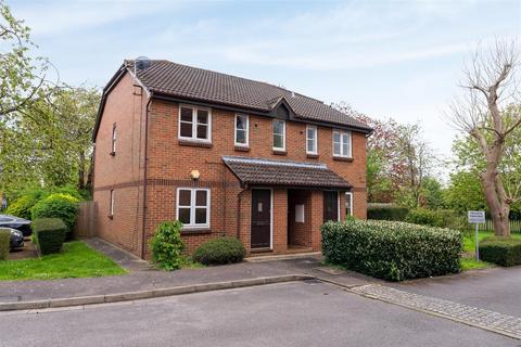 1 bedroom maisonette to rent, Knowles Close, Yiewsley UB7