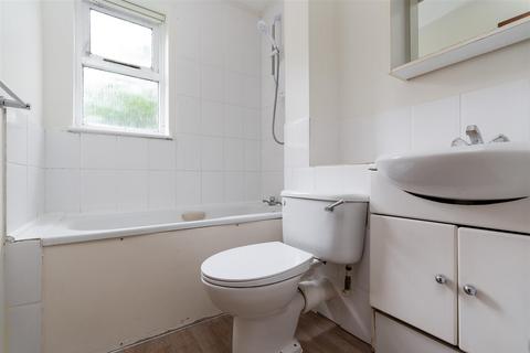 1 bedroom maisonette to rent, Knowles Close, Yiewsley UB7
