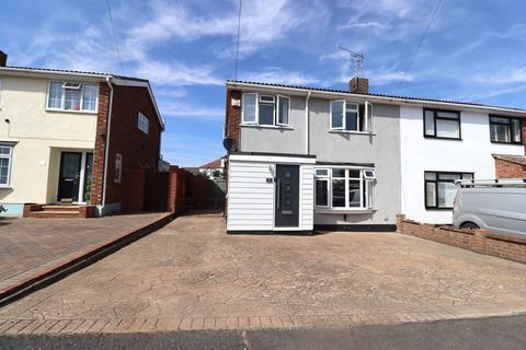 3 bedroom semi-detached house for sale, Sunnymede Close, Benfleet, SS7