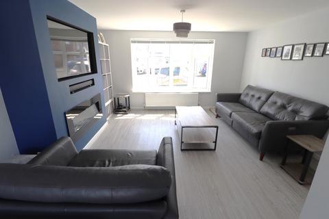 3 bedroom semi-detached house for sale, Sunnymede Close, Benfleet, SS7