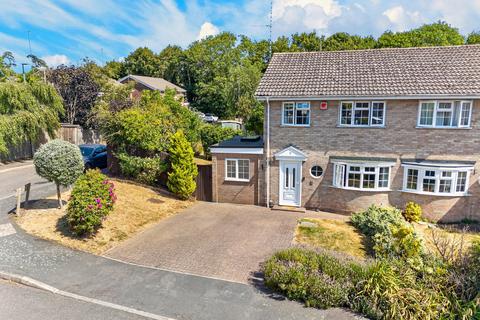 3 bedroom semi-detached house for sale, Blenheim Way, Market Harborough LE16