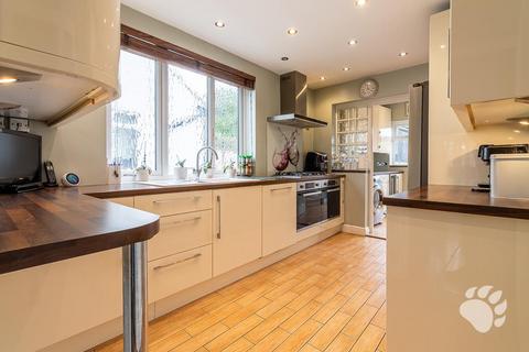 4 bedroom semi-detached house for sale, Redden Court Road, Romford RM3