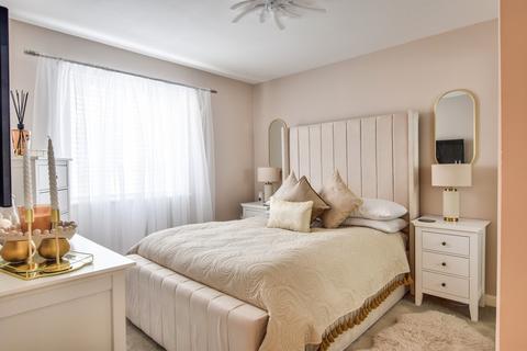 2 bedroom ground floor flat for sale, Manse Gardens, Great Dunmow