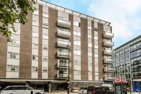 3 bedroom apartment to rent, Portman Square, London W1H