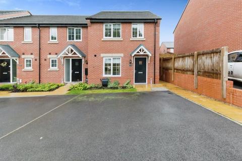 3 bedroom mews to rent, Breward Rd, Shavington