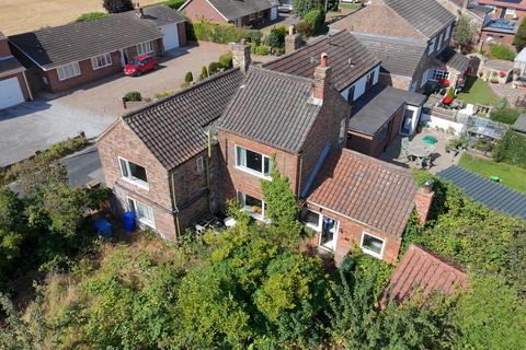 3 bedroom cottage for sale, Main Street, Reedness, Goole, DN14 8HG
