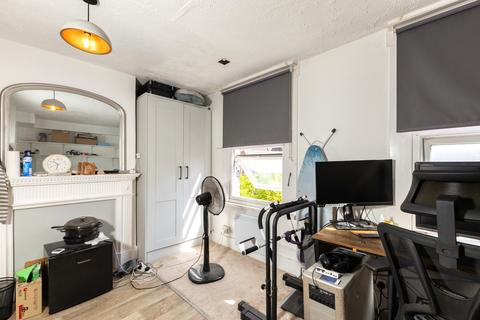 Studio to rent, Watlington St, Reading
