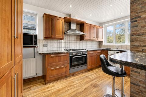 4 bedroom detached house for sale, Mallard Way, London