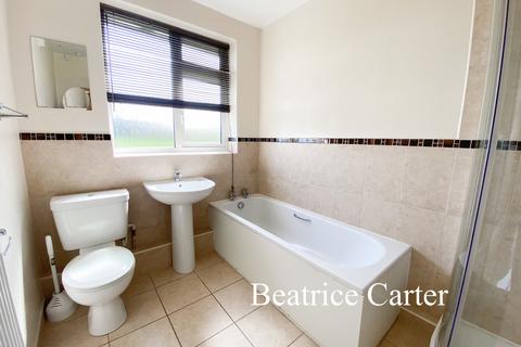 3 bedroom detached bungalow to rent, Dane Hill Road, Newmarket CB8