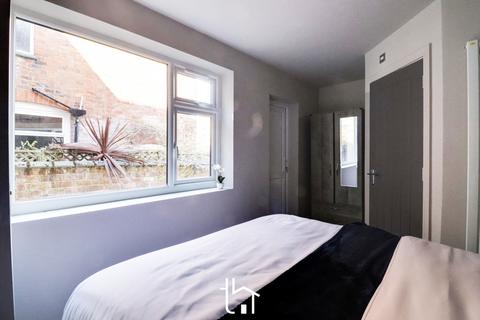 1 bedroom in a house share to rent, Kirby Road, Leicester