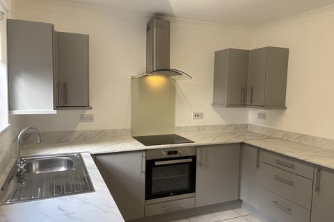 3 bedroom end of terrace house to rent, Middlewich, Cheshire