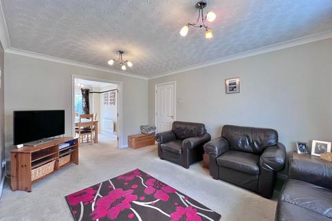 5 bedroom detached house for sale, Pentland Gardens, Hereford, HR4