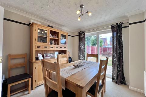 5 bedroom detached house for sale, Pentland Gardens, Hereford, HR4