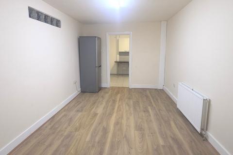5 bedroom house to rent, Plashet Road, London, E13