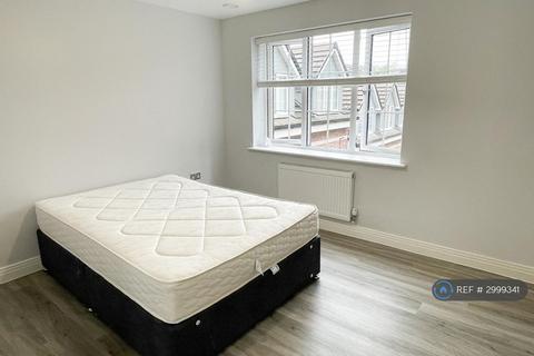 2 bedroom flat to rent, Sycamore Court, Luton, LU2
