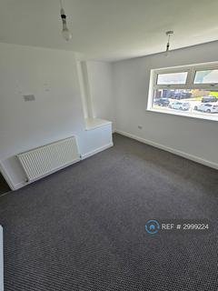 3 bedroom terraced house to rent, Livale Court, Newport, NP20