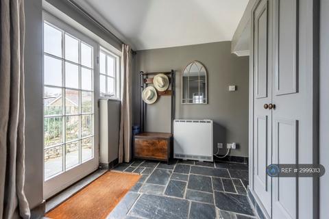 2 bedroom flat to rent, Rosudgeon, Penzance, TR20