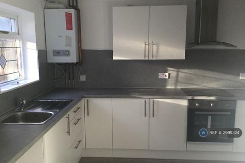 6 bedroom terraced house to rent, Rokells, Basildon, SS14