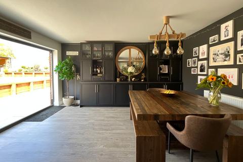 undefined, Trentham, Stoke-On-Trent, ST4