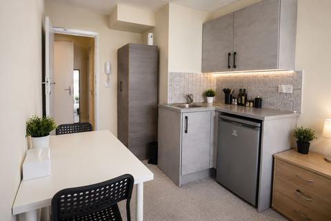 Studio to rent, * ALL BILLS ARE INCLUDED  * Flat in Erith DA18