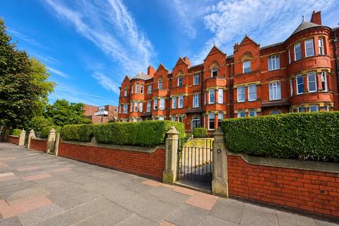 3 bedroom apartment for sale, Castle Mount, Southport PR8