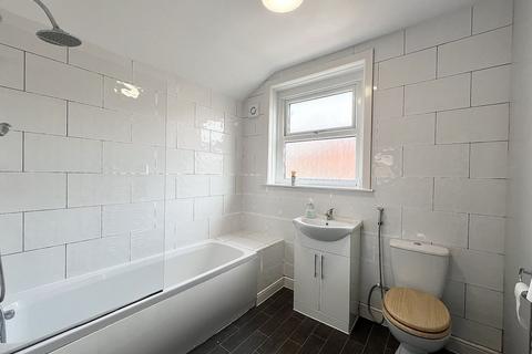 2 bedroom terraced house to rent, Langton Street, Salford