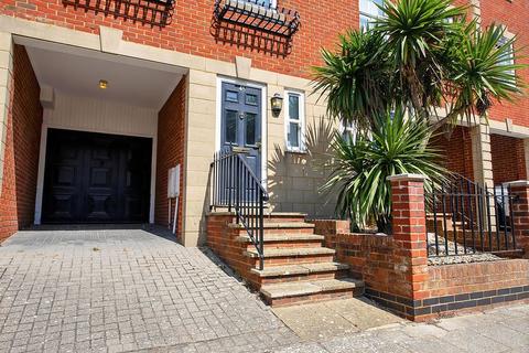 3 bedroom terraced house for sale, White Hart Road, Old Portsmouth