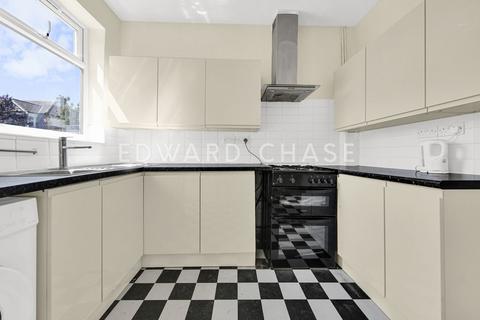 4 bedroom semi-detached house to rent, Beehive Lane, Gants Hill, IG1