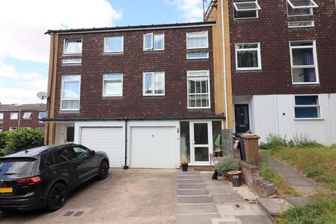 4 bedroom townhouse for sale, Luton LU2