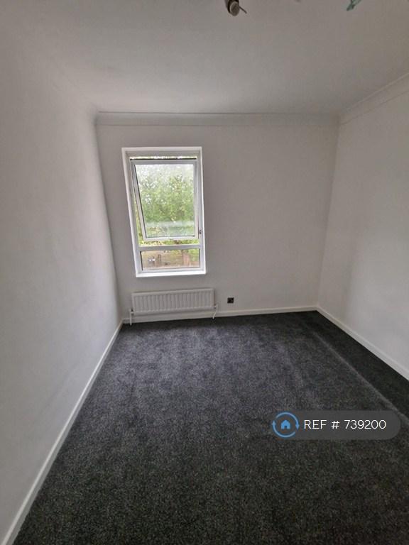 House in London, West Heath - View 3