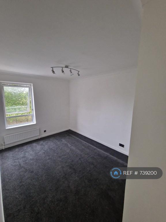 House in London, West Heath - View 4