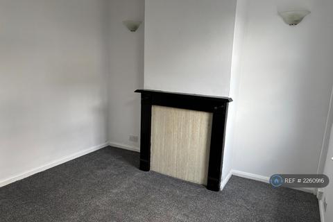2 bedroom terraced house to rent, Cemetery Road, Ipswich, IP4