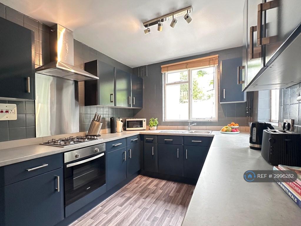 House in London - View 4
