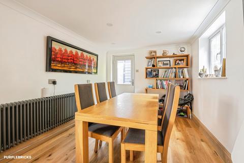 undefined, Oveton Way, Leatherhead, KT23
